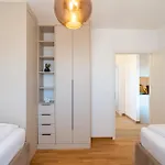 Penthouse With Roof Terrace And Hot Tub Задар