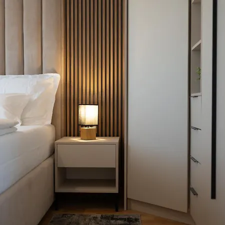 Apartment Penthouse With Roof Terrace And Hot Tub Zadar