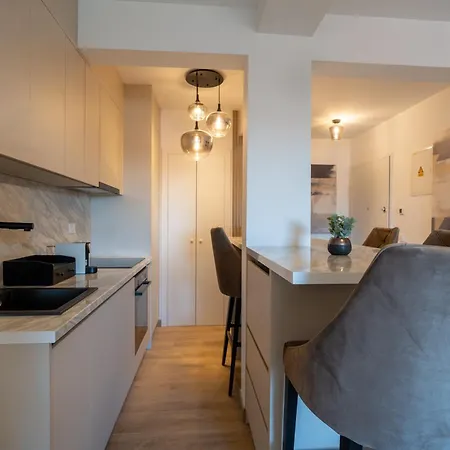 Apartman Penthouse With Roof Terrace And Hot Tub *