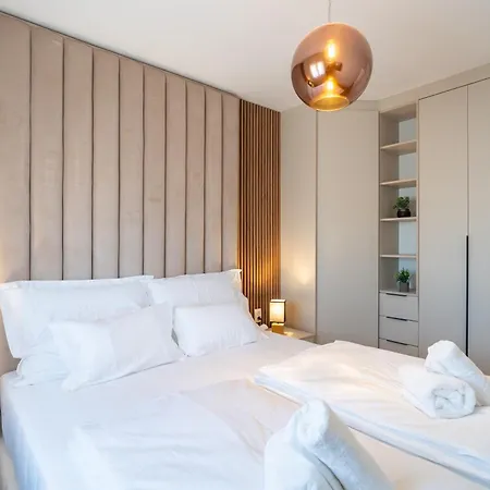 Penthouse With Roof Terrace And Hot Tub Apartment Zadar