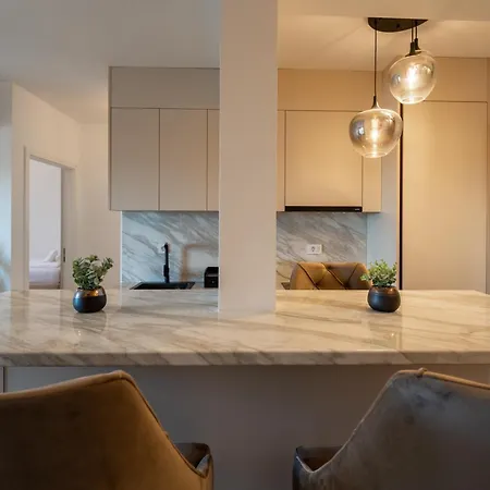 Penthouse With Roof Terrace And Hot Tub Apartman