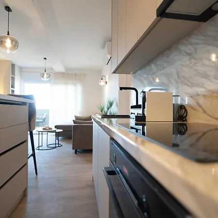 Penthouse With Roof Terrace And Hot Tub Apartman *