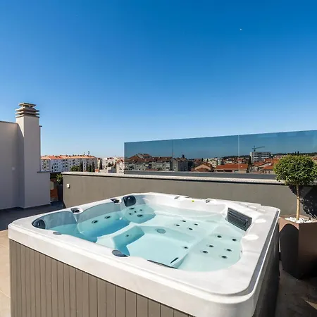 Penthouse With Roof Terrace And Hot Tub Apartman *