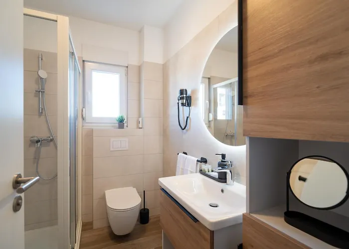 Penthouse With Roof Terrace And Hot Tub *