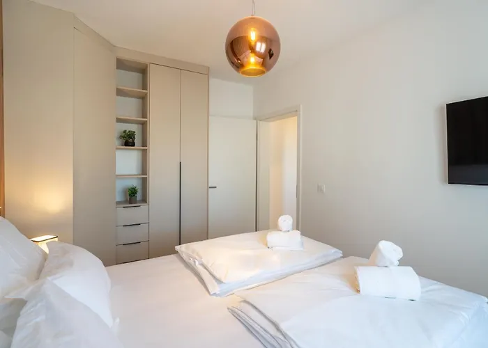 公寓 Penthouse With Roof Terrace And Hot Tub 扎达尔