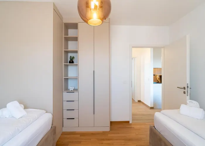 Penthouse With Roof Terrace And Hot Tub 扎达尔