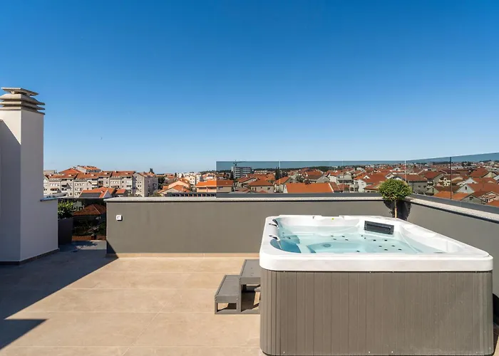 公寓 Penthouse With Roof Terrace And Hot Tub