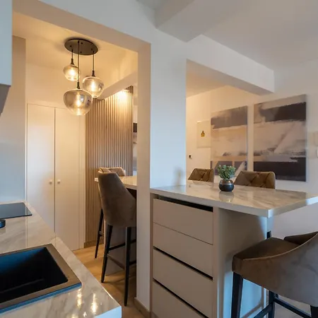 Appartement Penthouse With Roof Terrace And Hot Tub *