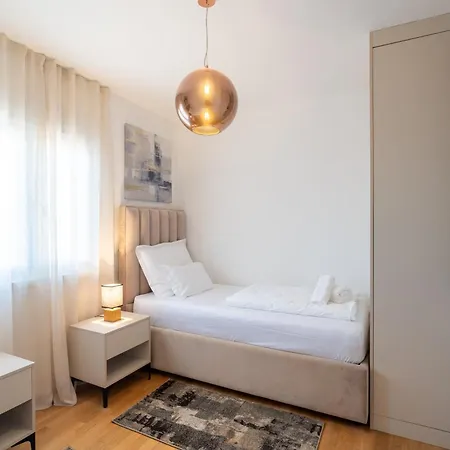 Penthouse With Roof Terrace And Hot Tub Apartamento *