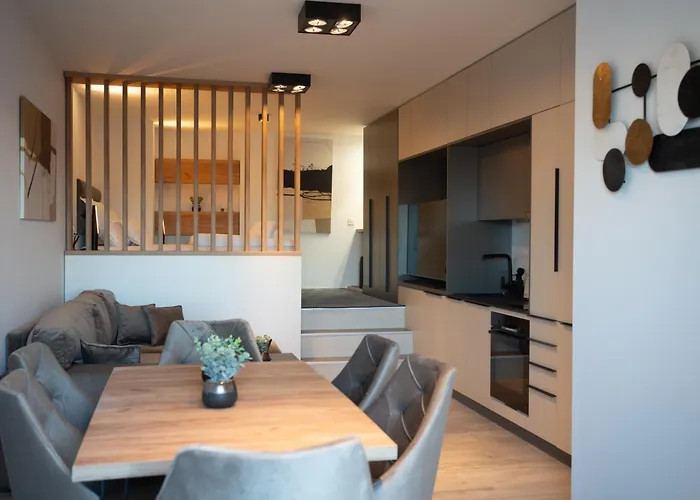 Penthouse With Roof Terrace And Hot Tub Апартаменты