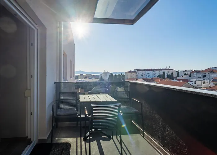 Апартаменты Penthouse With Roof Terrace And Hot Tub